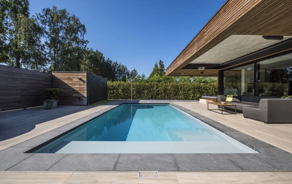 Fertiggestellter PoolFab-Pool im Sommer, Bild 20